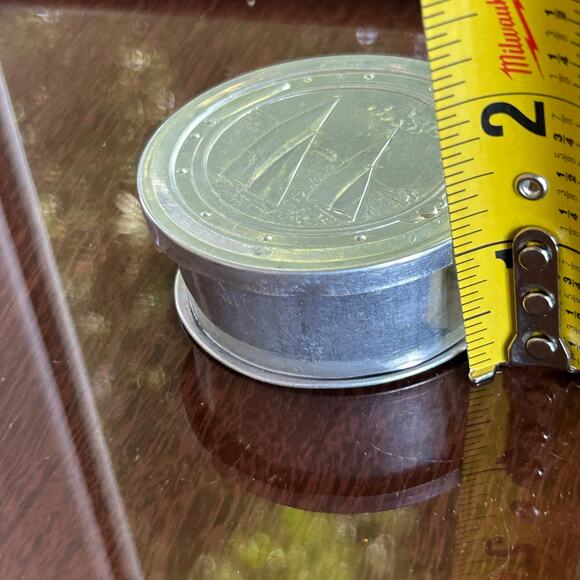 Vintage Aluminum Collapsible Travel Cup – Sailboat Lid – 3” Tall - Picture 13 of 13